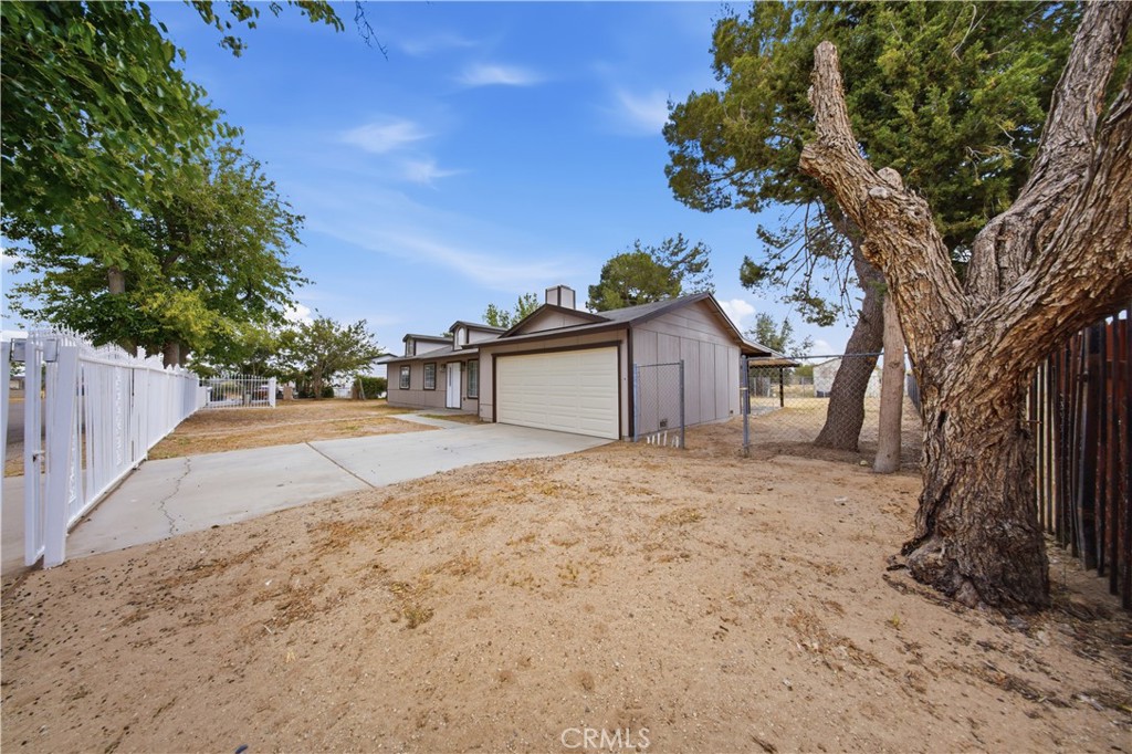 41052 177th E Property Photo 3