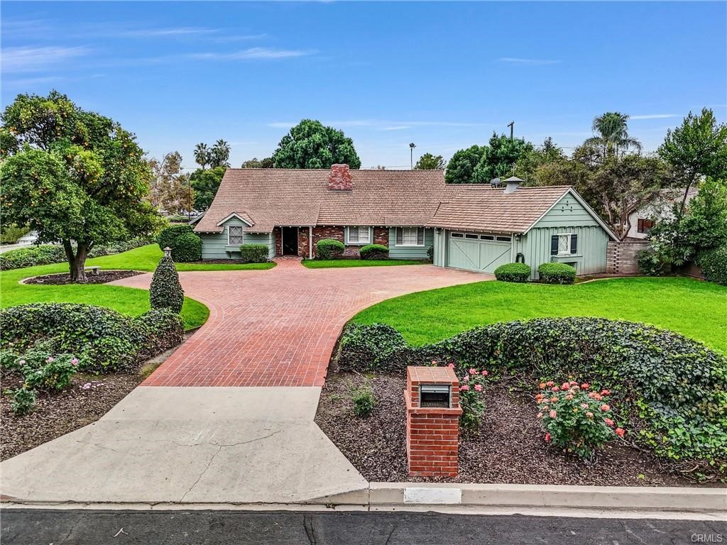 17300 Sunburst Property Photo