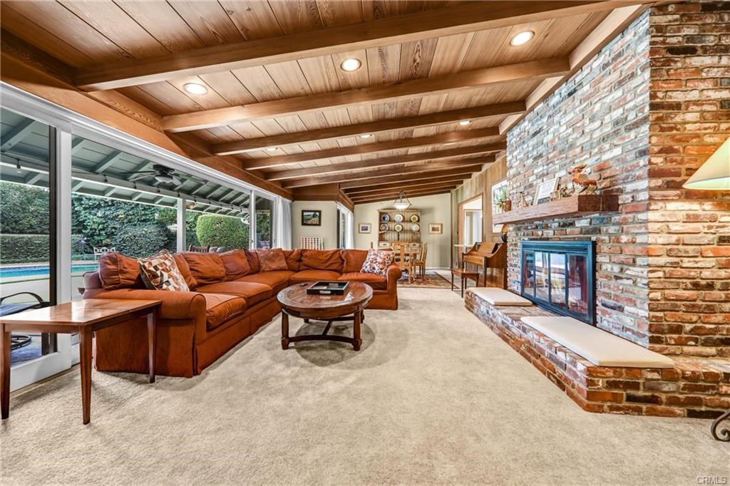 17300 Sunburst Property Photo 5