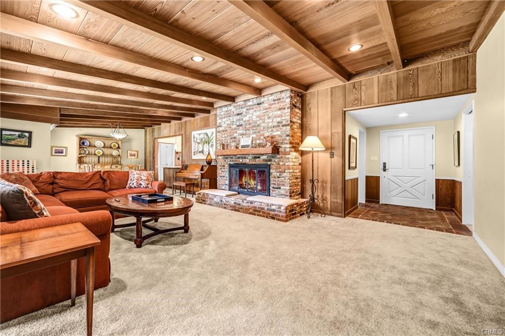 17300 Sunburst Property Photo 7