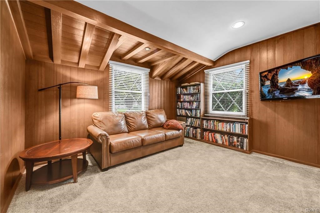 17300 Sunburst Property Photo 14