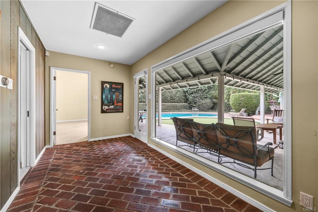 17300 Sunburst Property Photo 23
