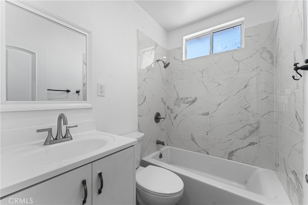 232 E Avenue P5 Property Photo 28