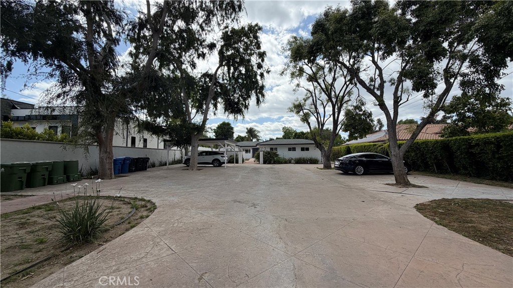5855 Shirley Avenue Property Photo 3