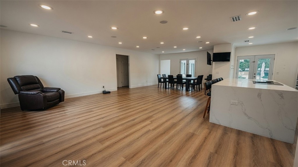 5855 Shirley Avenue Property Photo 8