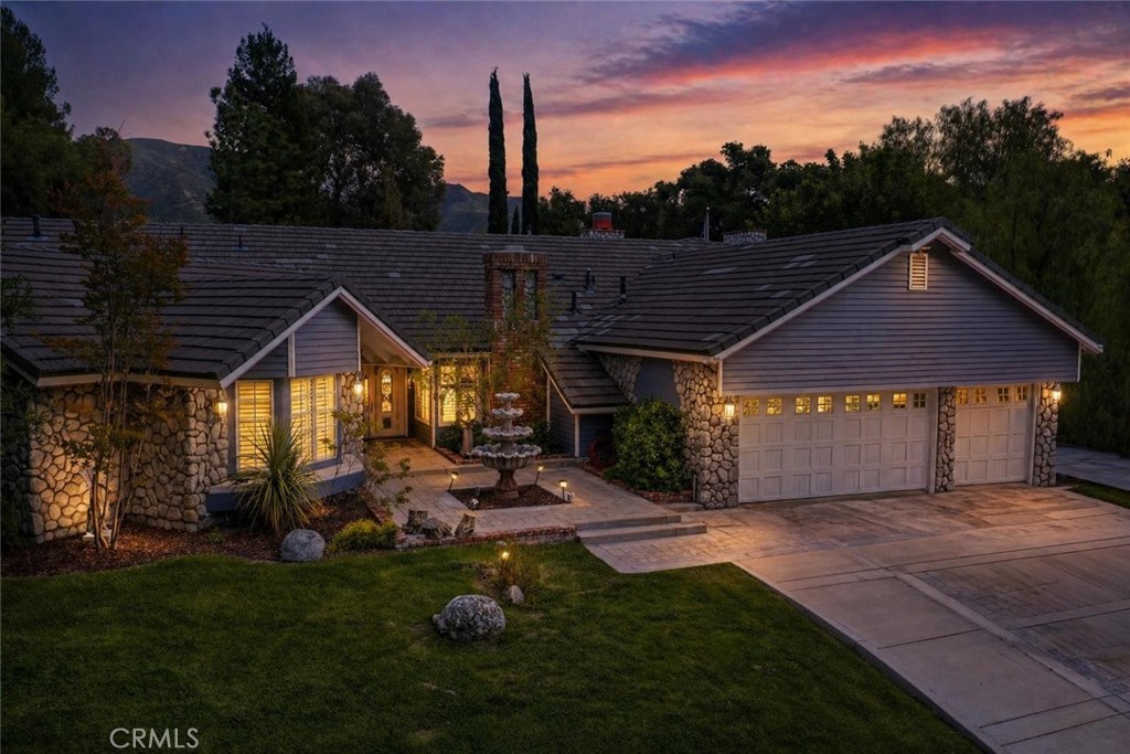 15657 Live Oak Springs Canyon Property Photo 3