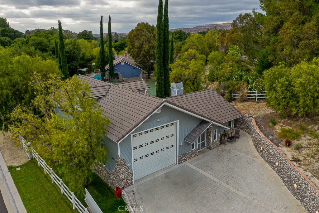 15657 Live Oak Springs Canyon Property Photo 5