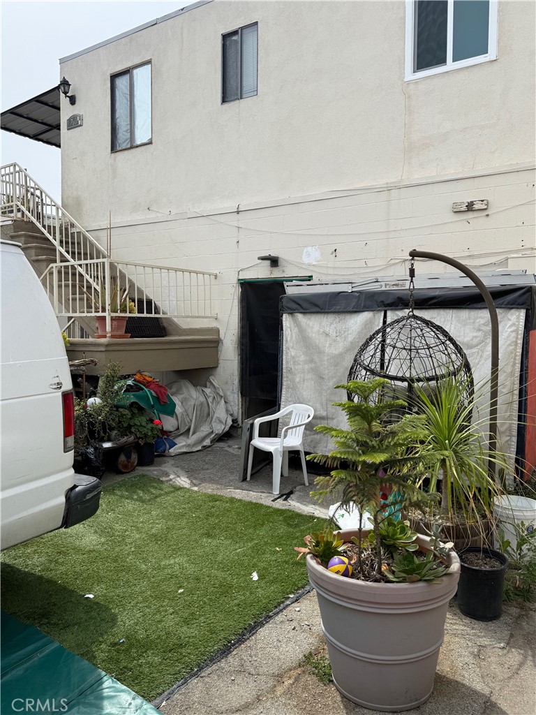 8760 Amigo Property Photo 3