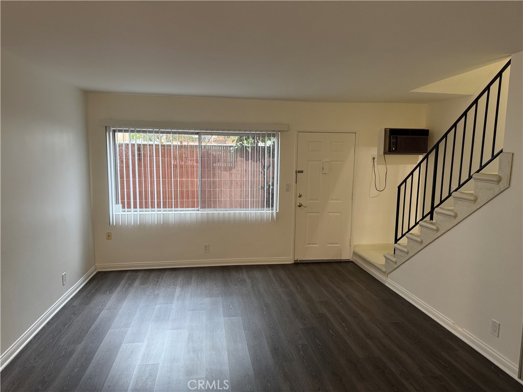 1164 Irving Avenue A Property Photo 3