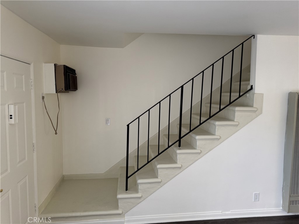 1164 Irving Avenue A Property Photo 10