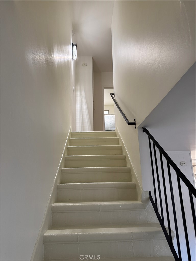 1164 Irving Avenue A Property Photo 11