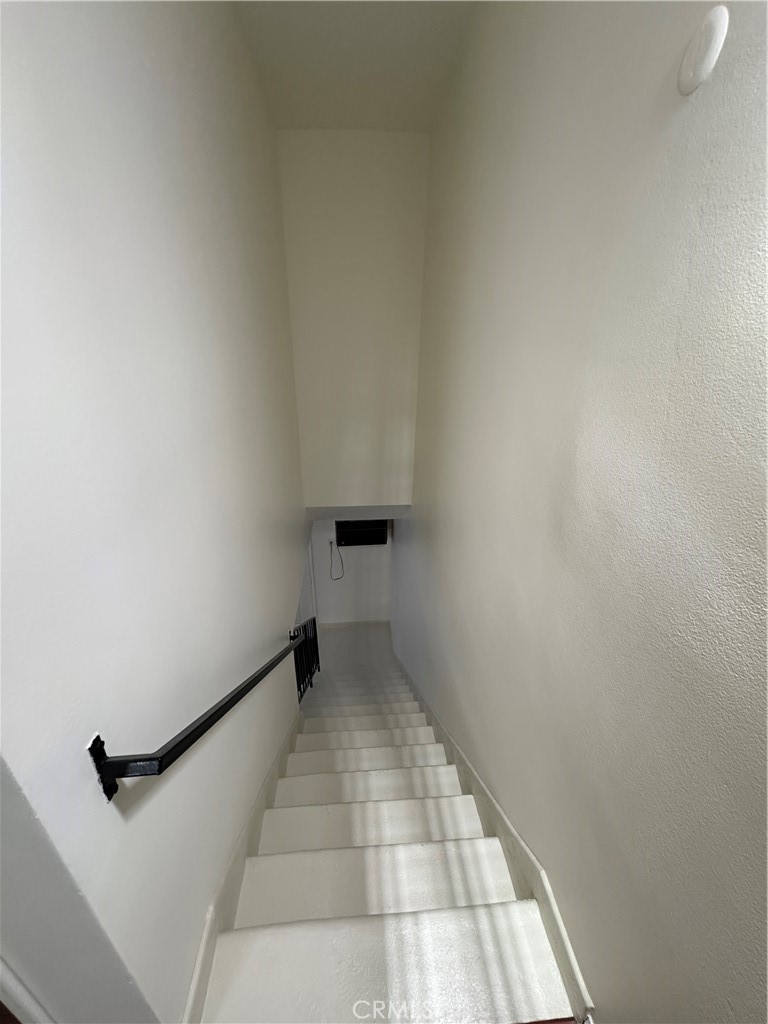 1164 Irving Avenue A Property Photo 12