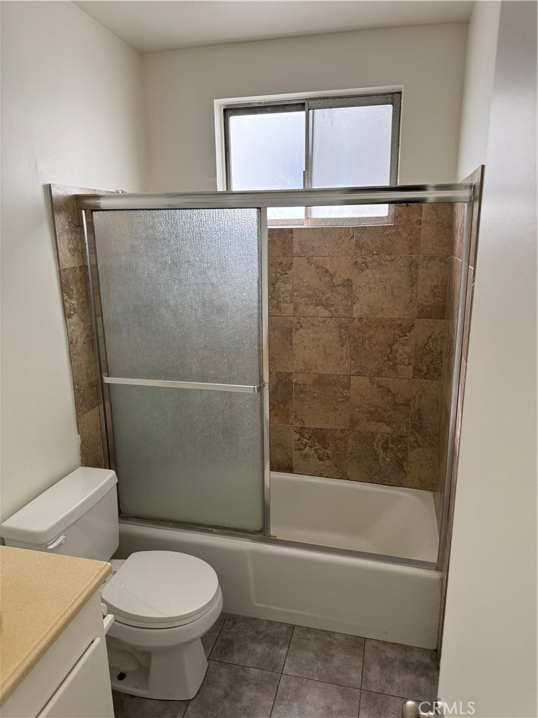 1164 Irving Avenue A Property Photo 18