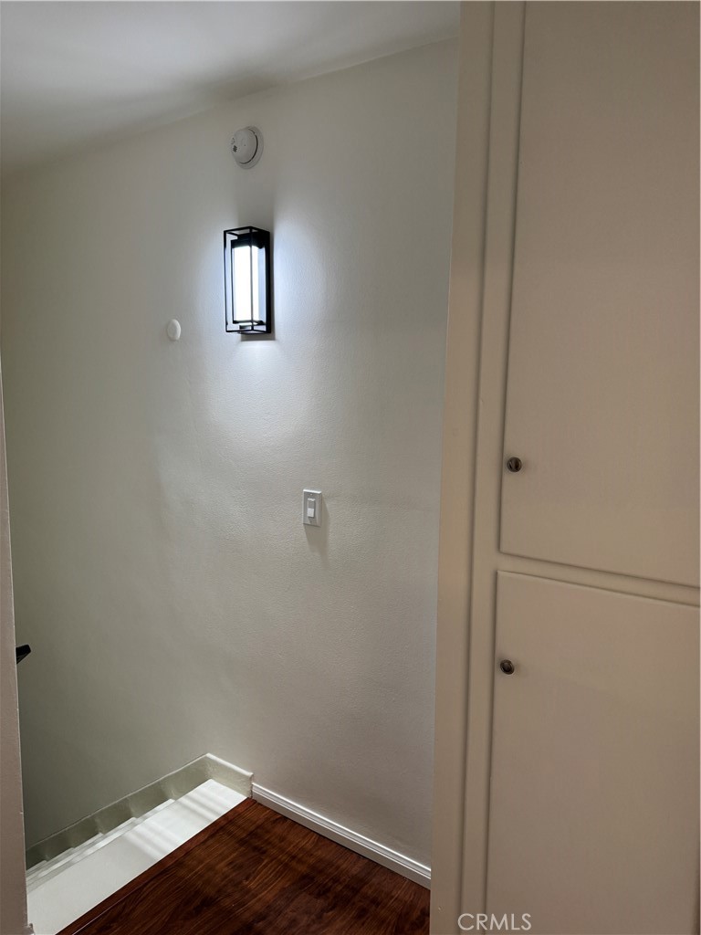 1164 Irving Avenue A Property Photo 19