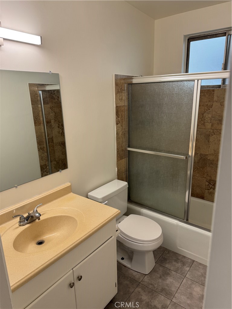 1164 Irving Avenue A Property Photo 30