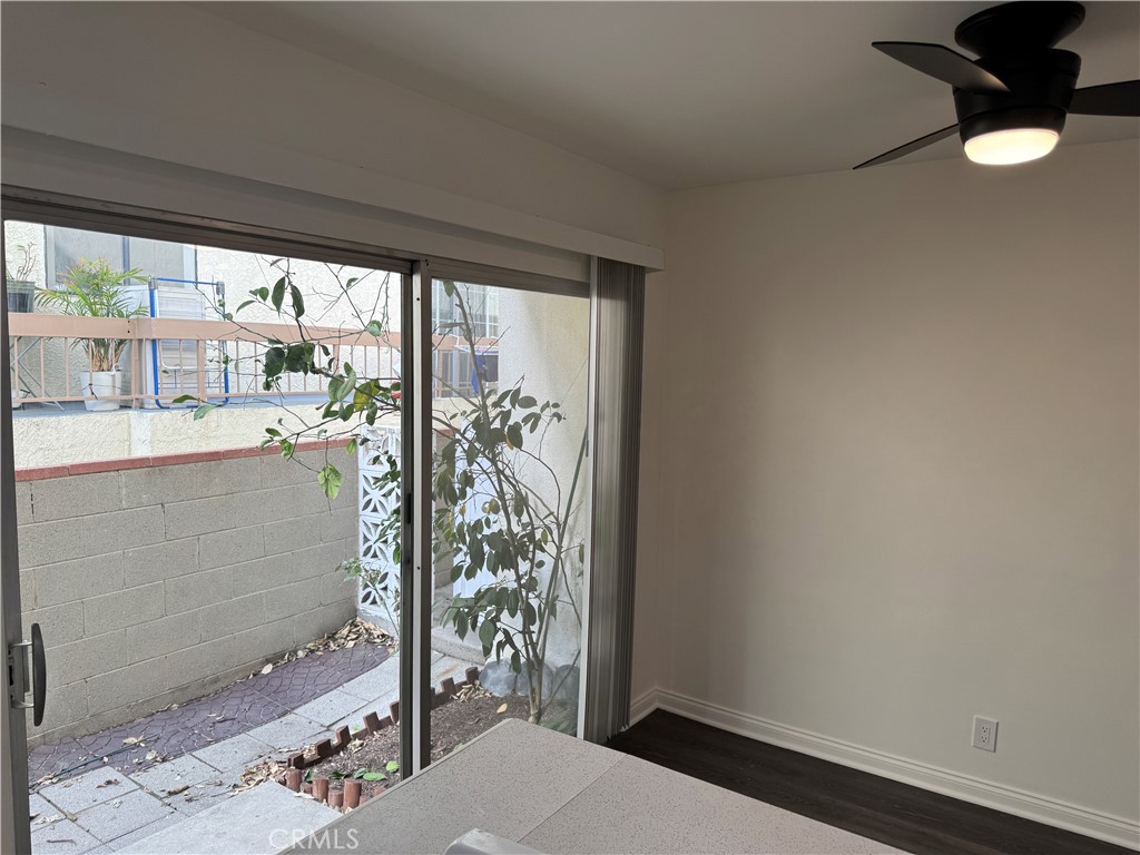 1164 Irving Avenue A Property Photo 31