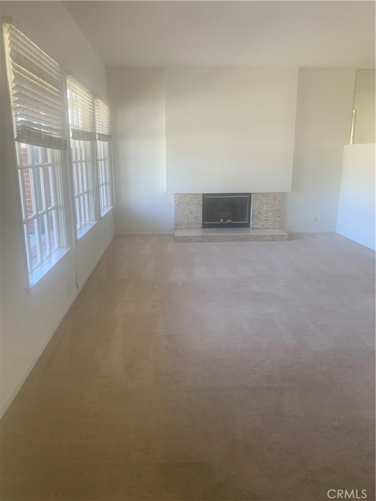 228 W Avenida De Las Flores Property Photo 3