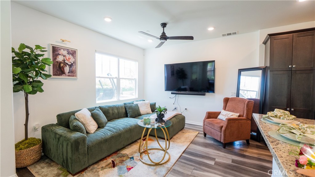22740 Harmony Property Photo 8
