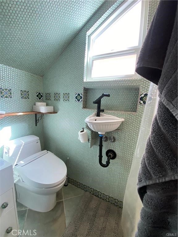 631 Benson Way Property Photo 16