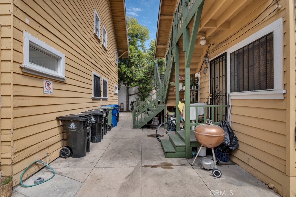2113 Venice Property Photo 7