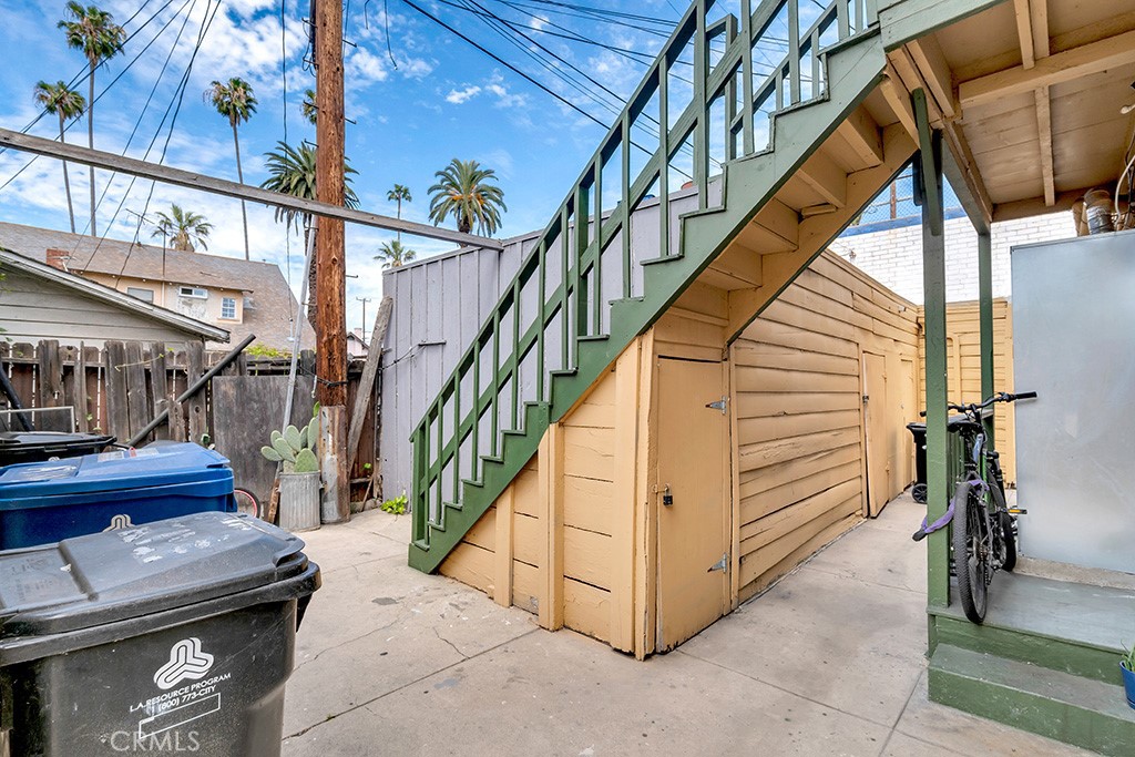 2113 Venice Property Photo 9