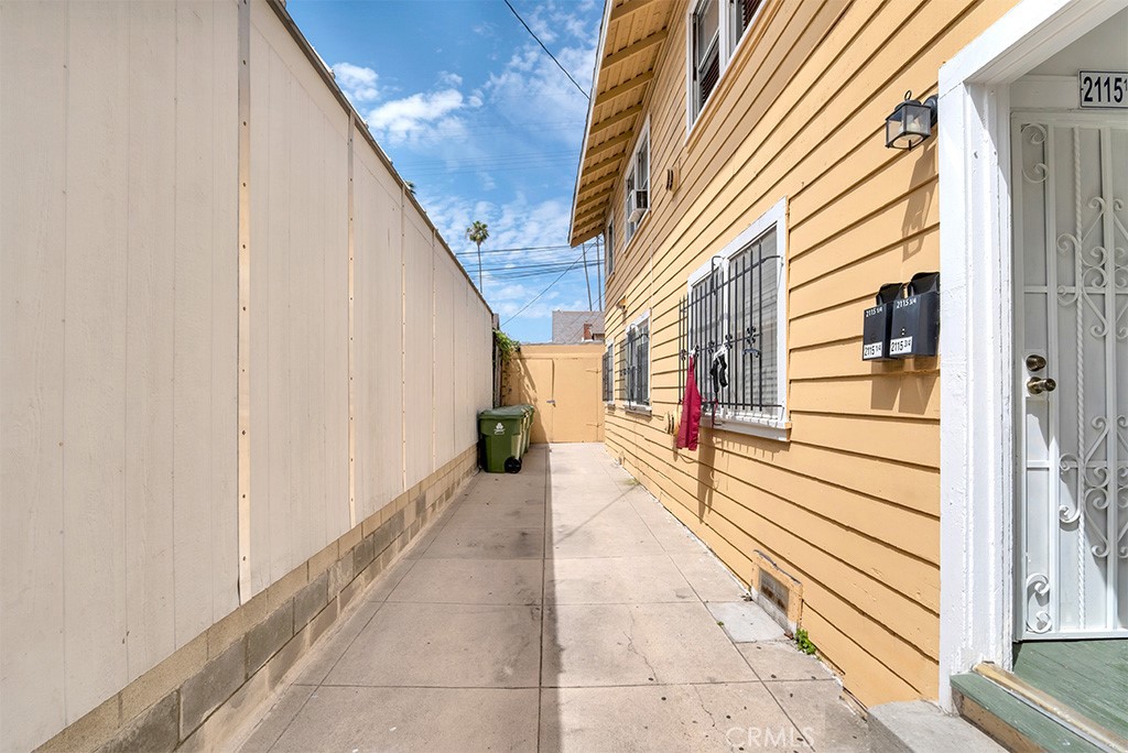 2113 Venice Property Photo 10
