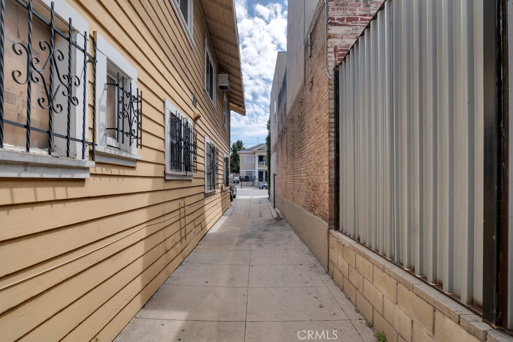 2113 Venice Property Photo 12