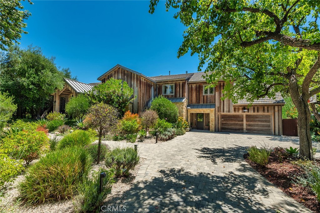 5207 Saddle Creek Road Property Photo