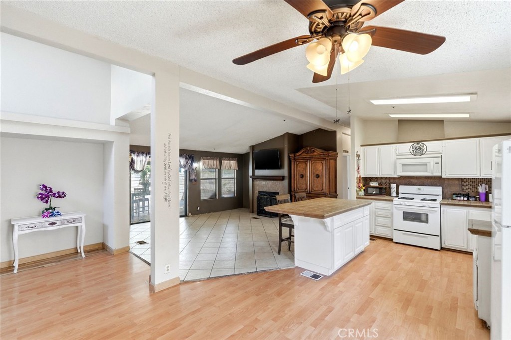 13691 Gavina Avenue 595 Property Photo 11