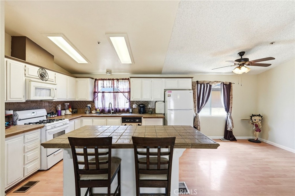 13691 Gavina Avenue 595 Property Photo 13
