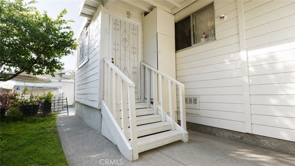 129 N Hagar Property Photo 12