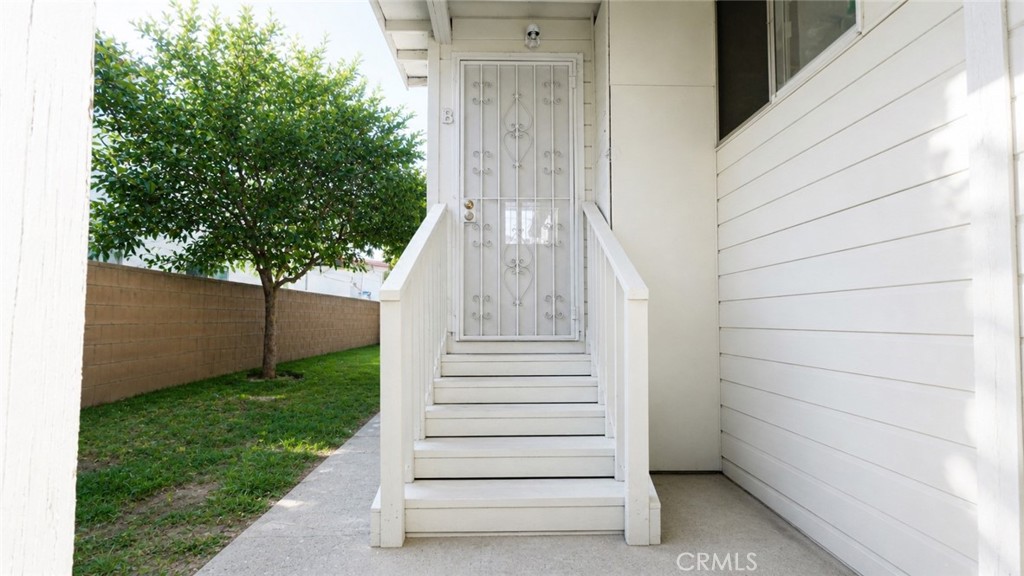129 N Hagar Property Photo 13