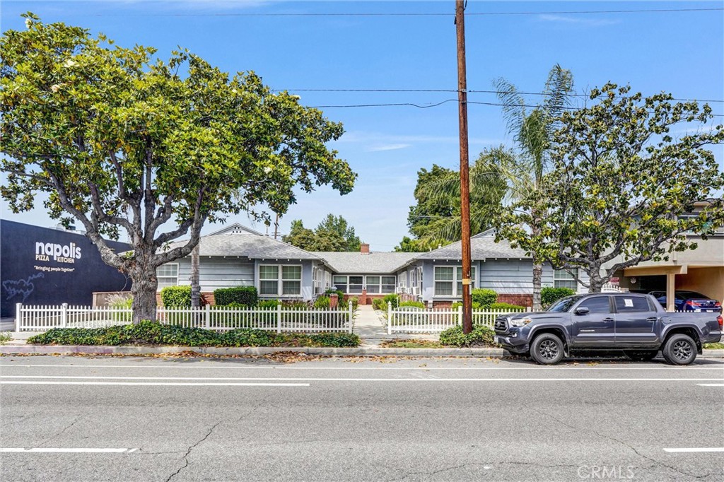 14821 Burbank Property Photo 1
