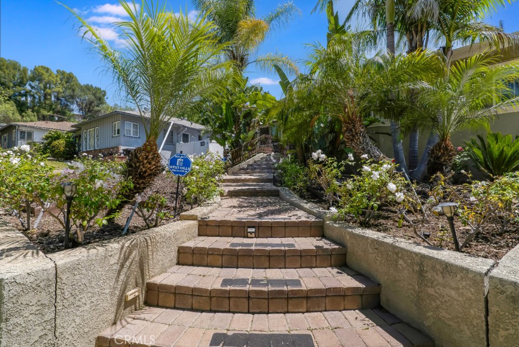 21720 Dumetz Road Property Photo 4