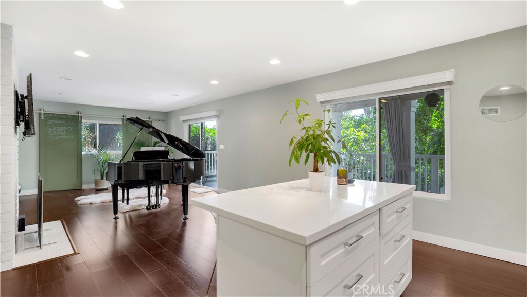 407 Alta Vista Avenue Property Photo 18