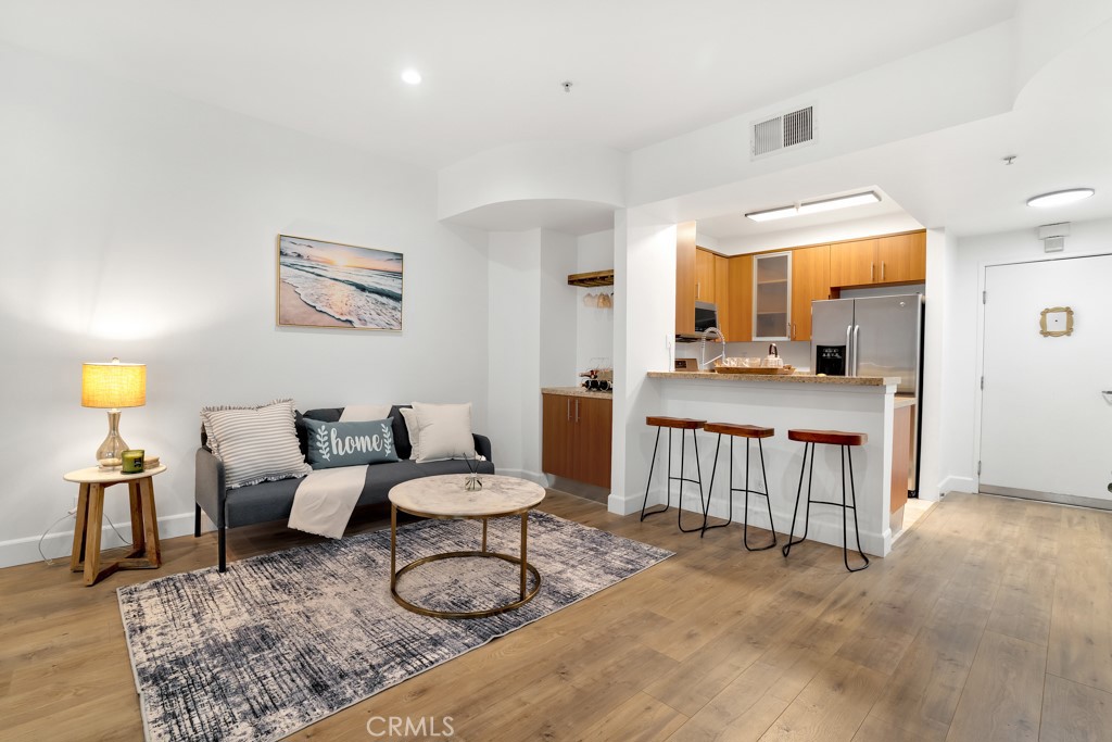 620 S Gramercy 338 Property Photo 1
