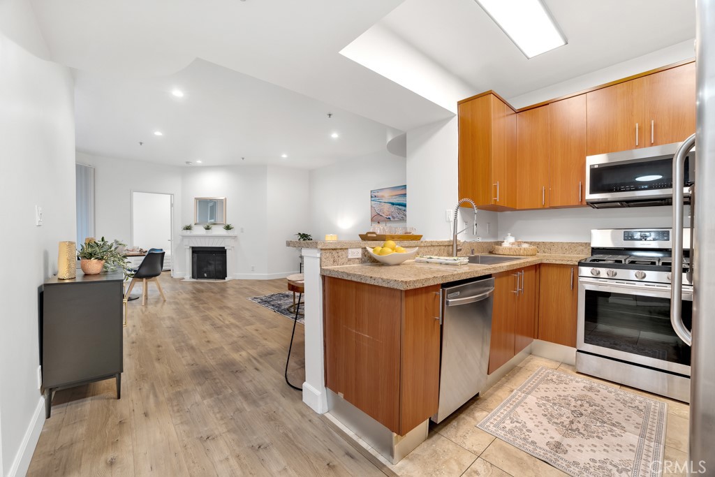 620 S Gramercy 338 Property Photo 10