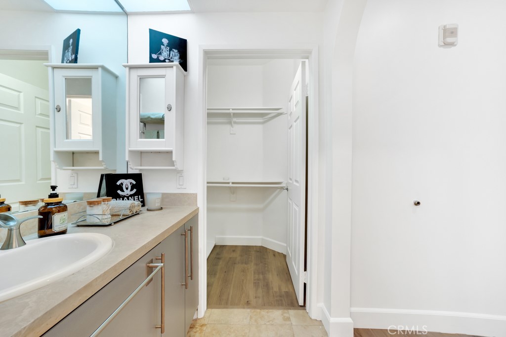 620 S Gramercy 338 Property Photo 13