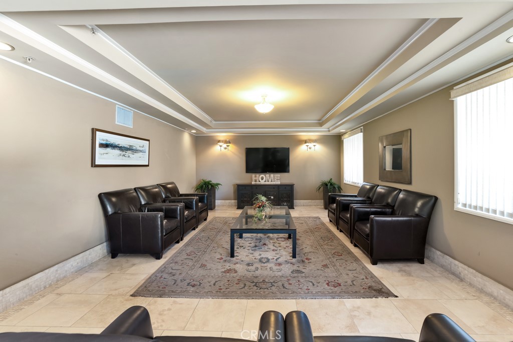 620 S Gramercy 338 Property Photo 25