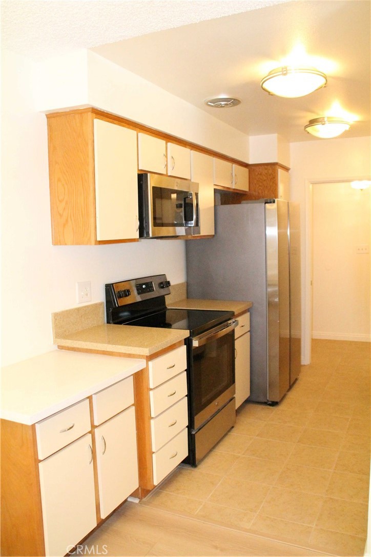 4487 Colbath Avenue 103 Property Photo 6