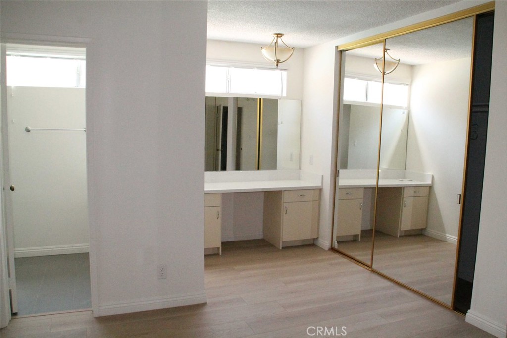 4487 Colbath Avenue 103 Property Photo 10