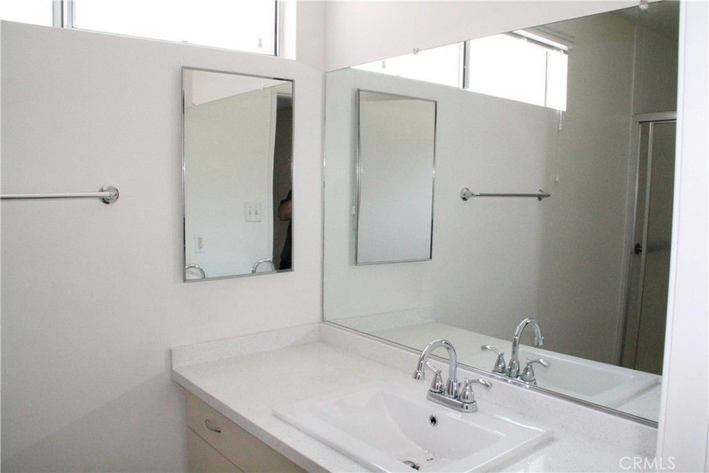 4487 Colbath Avenue 103 Property Photo 13