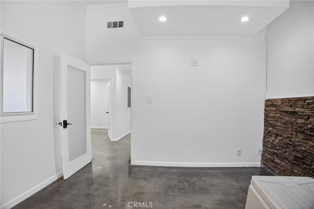 14521 Arminta Property Photo 5