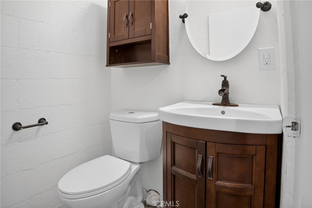 14521 Arminta Property Photo 22