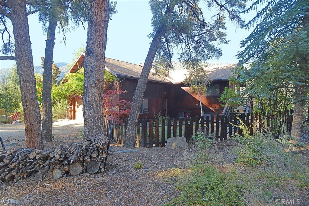 15808 Zurich Way Property Photo 2