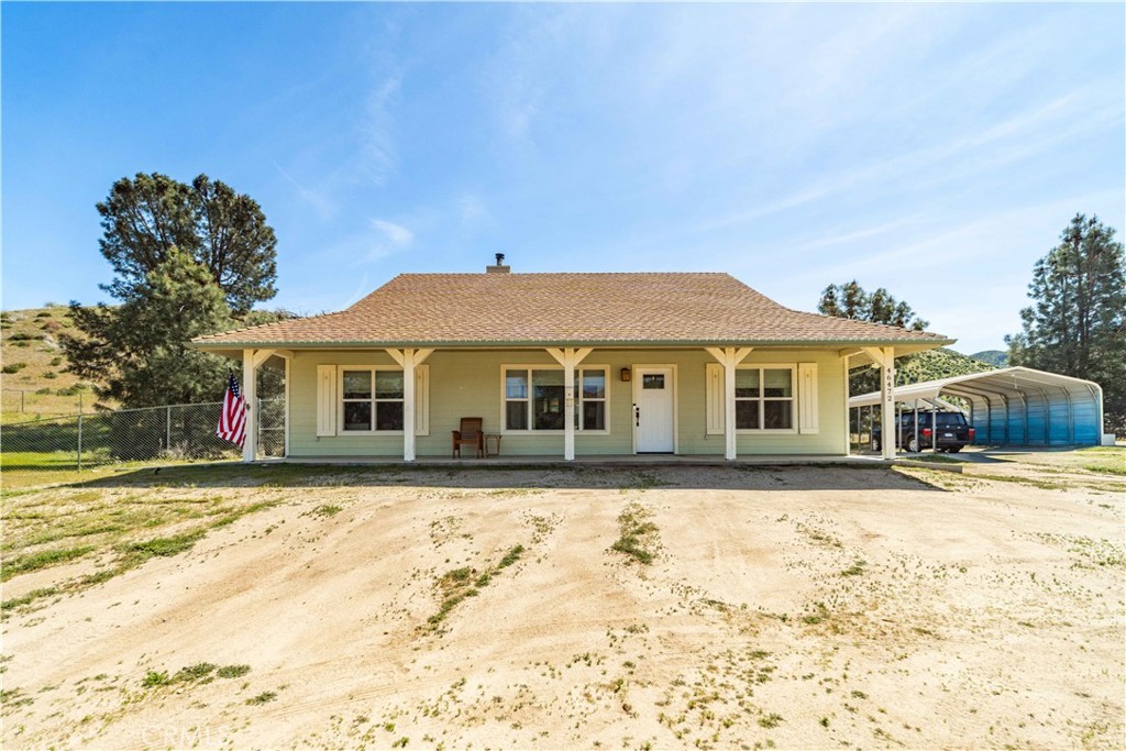 46472 Kings Canyon Rd Property Photo 2