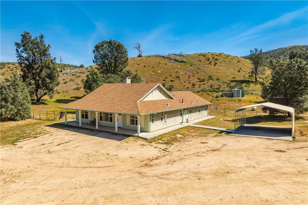 46472 Kings Canyon Rd Property Photo 3