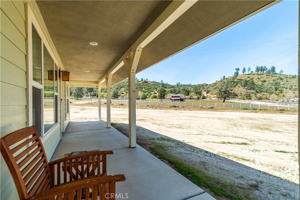 46472 Kings Canyon Rd Property Photo 4