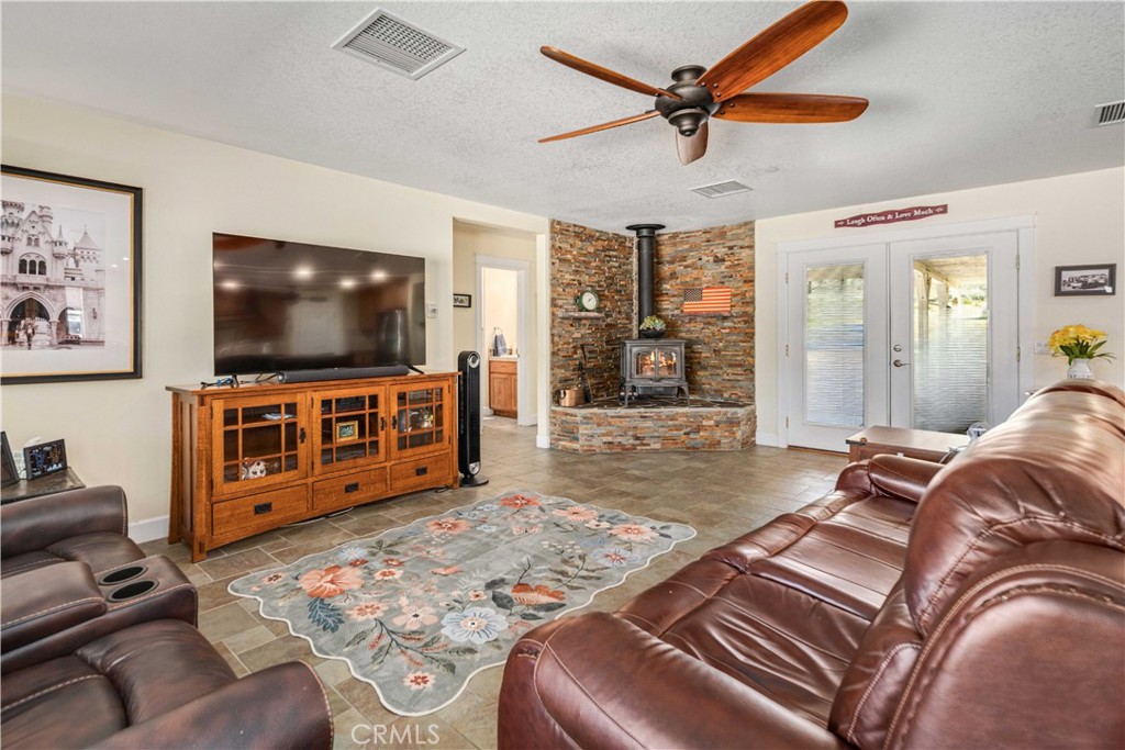 46472 Kings Canyon Rd Property Photo 9