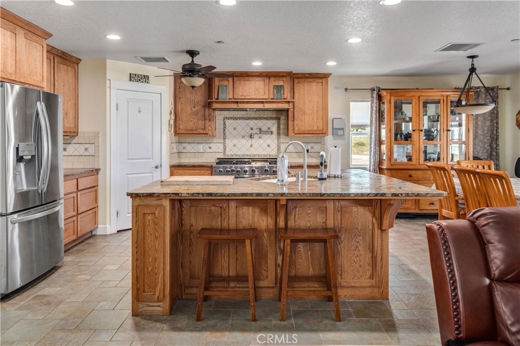 46472 Kings Canyon Rd Property Photo 12